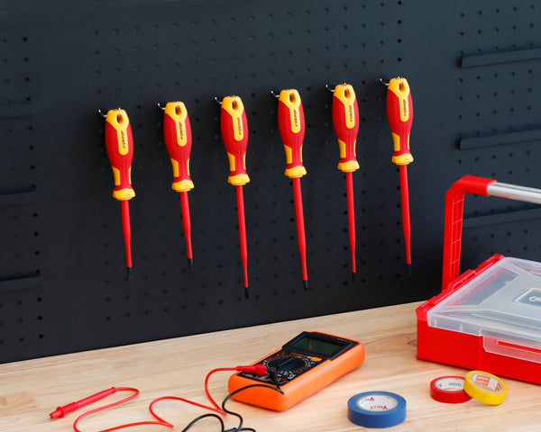 INSULATED SCREWDRIVERS